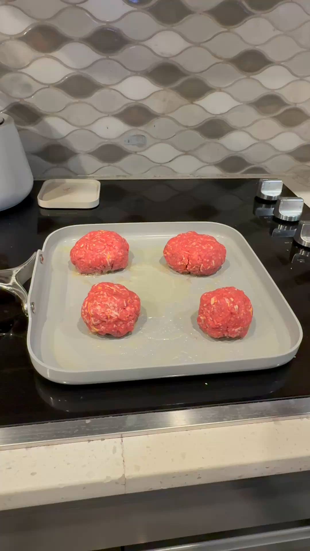 Customer-uploaded video. Click to see more details.