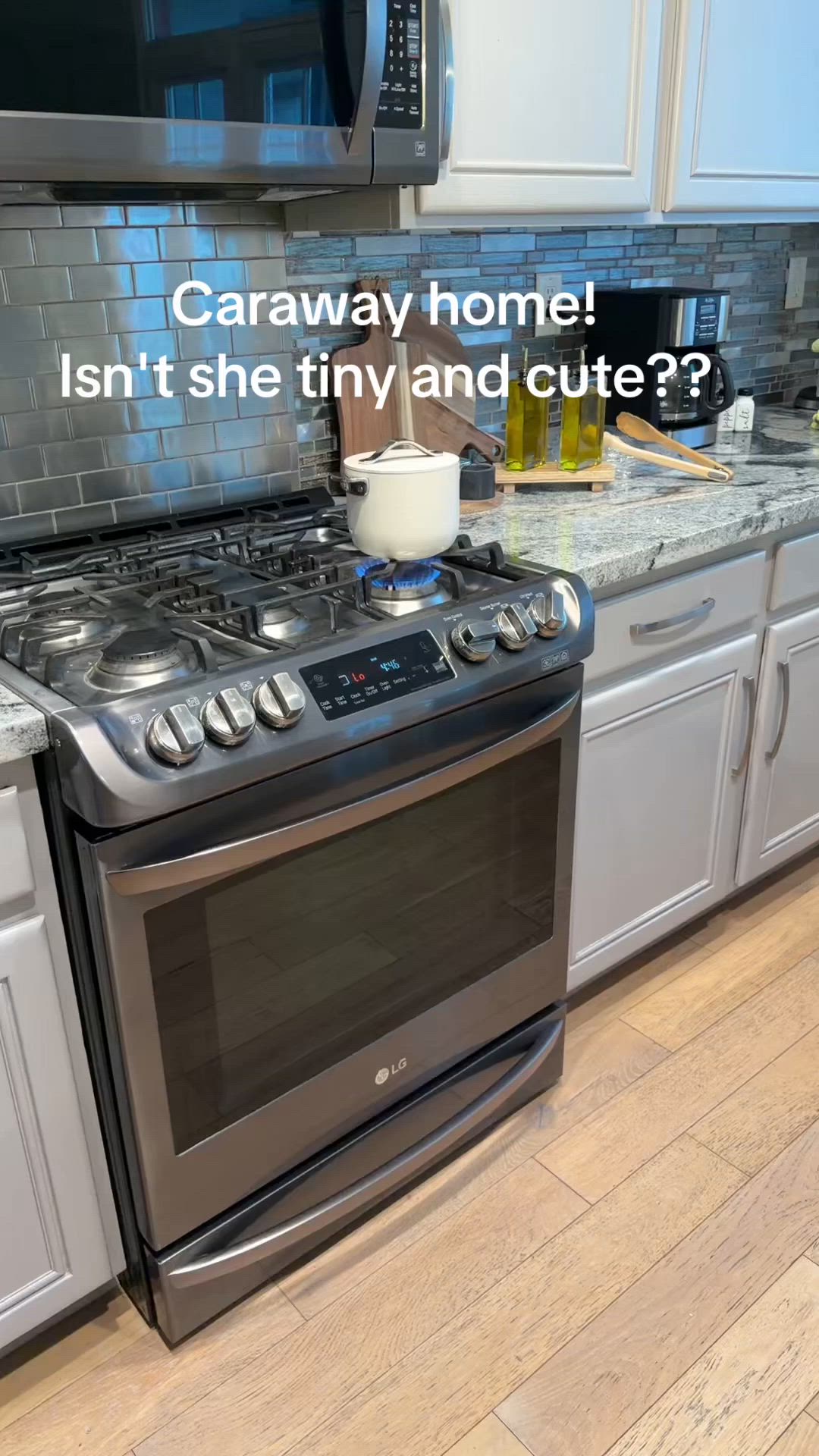 Customer-uploaded video. Click to see more details.